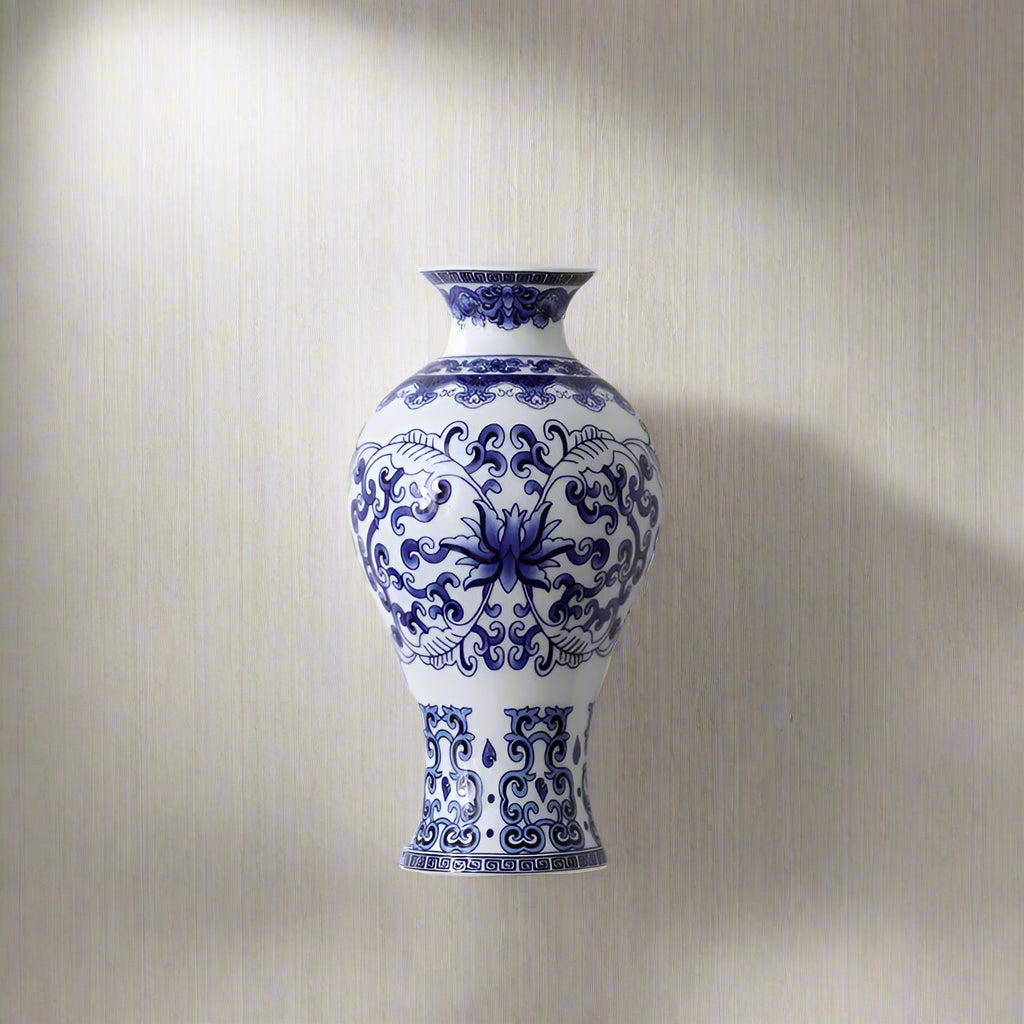 אגרטל קרמיקה מעוצב לתלייה על הקיר