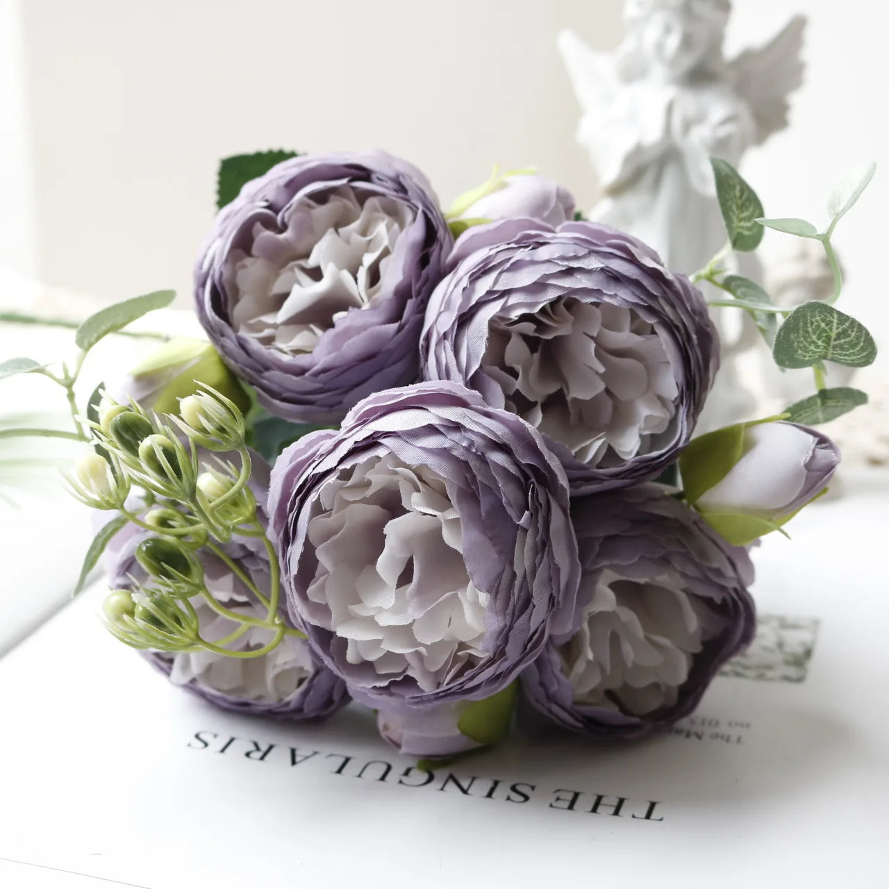 זר ורדים מלאכותיים